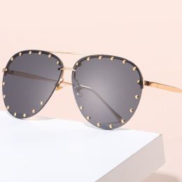 Frameless Sunglasses Cross border Punk Personality Rivets Sunglasses Fashion Toad Sunglasses - Gold framed double powder tablet